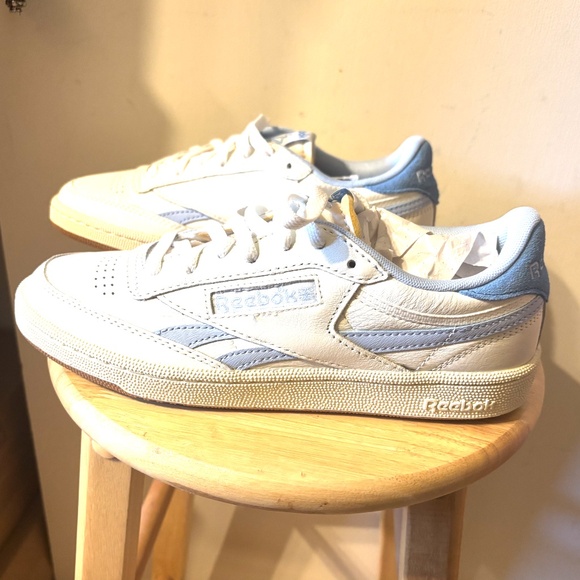 Reebok Classic Club C Revenge Vintage blue and white sneakers NWT - Picture 4 of 7